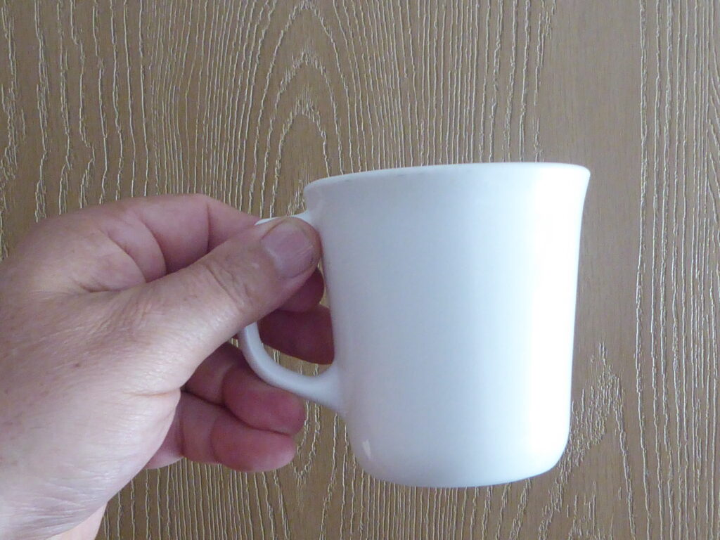 כוס - מצולמת ממול